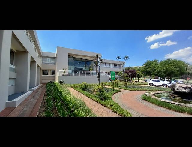 1,203M² OFFICE TO LET IN WOODMEAD